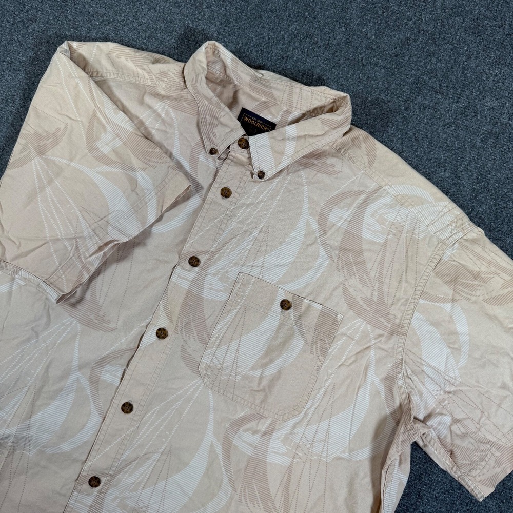 Woolrich Shirt‎ Mens XL  Beige Short Sleeve Sailboat Button Up Geometric
